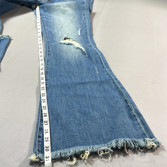 Risen mid rise distressed flares size 32/15 - Picture 8 of 12